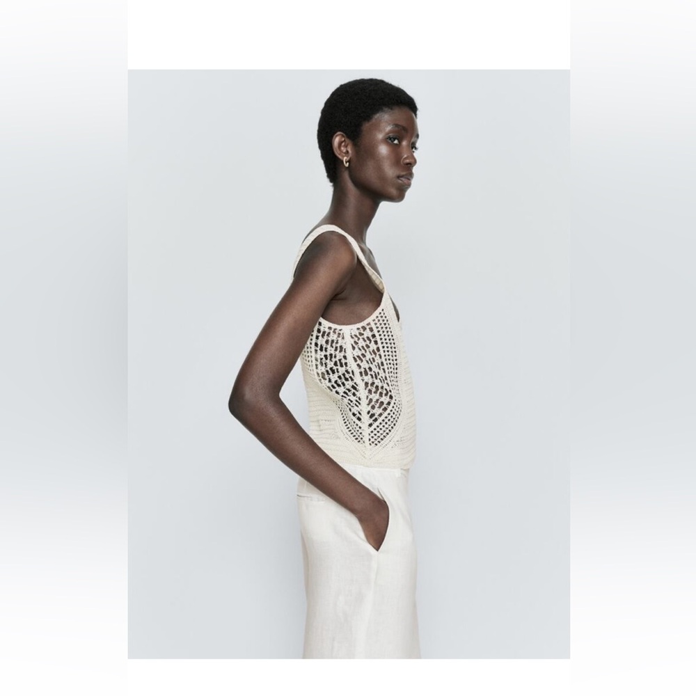 MASSIMO DUTTI V-NECK CROCHET CROP TOP Large